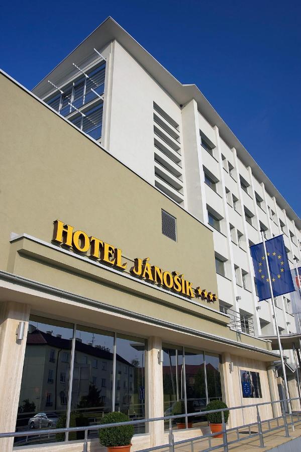 Hotel Janosik Liptovský Mikuláš Exterior foto