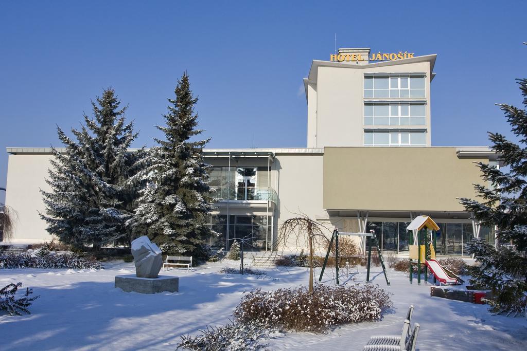 Hotel Janosik Liptovský Mikuláš Exterior foto
