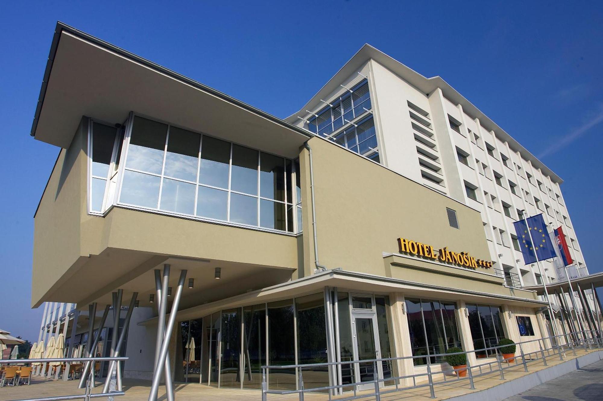 Hotel Janosik Liptovský Mikuláš Exterior foto